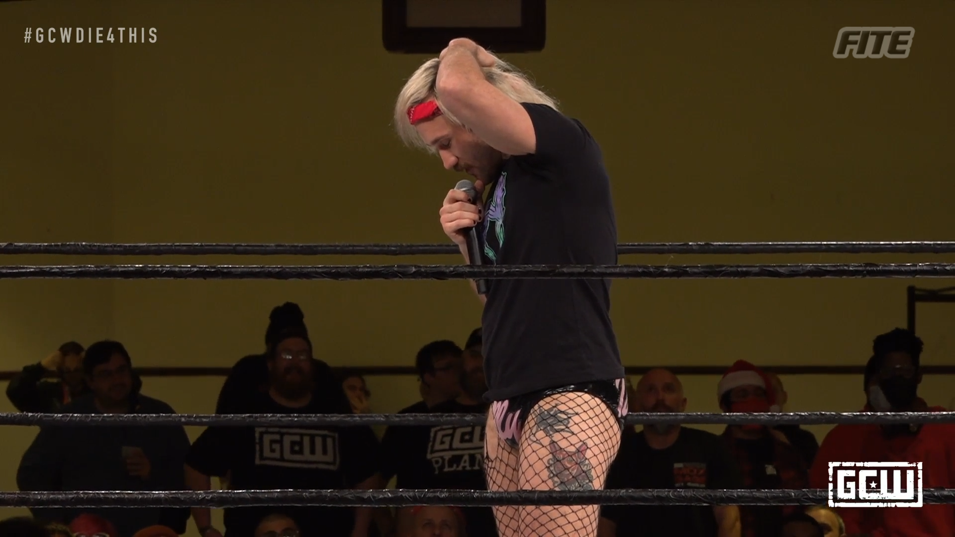 EFFY facing unemployed Johnny Cash cosplayer at The Wrld on GCW